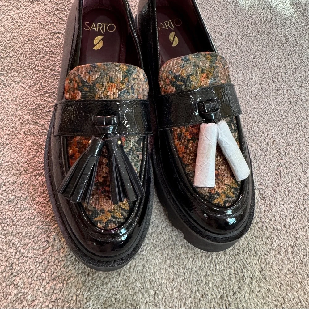 NWOT Franco Sarto Balinna Black and Multicolor Platform Loafers with Tassels